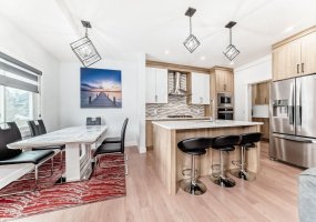 127 Saddlecrest Grove, Calgary, Alberta T3J2K3, 7 Bedrooms Bedrooms, ,5 BathroomsBathrooms,Residential,For Sale,Saddlecrest,A2297444