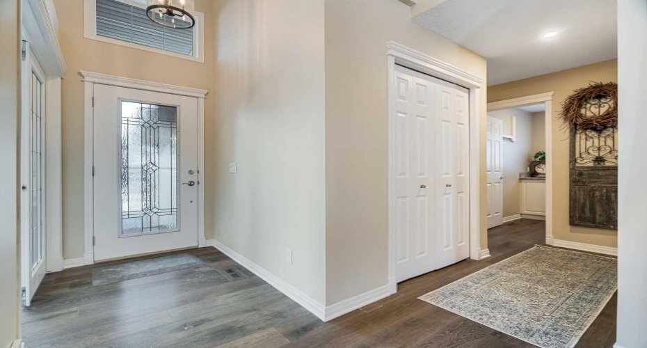 701 Cimarron Close, Okotoks, Alberta T1S1X3, 3 Bedrooms Bedrooms, ,3 BathroomsBathrooms,Residential,For Sale,Cimarron,A2297473