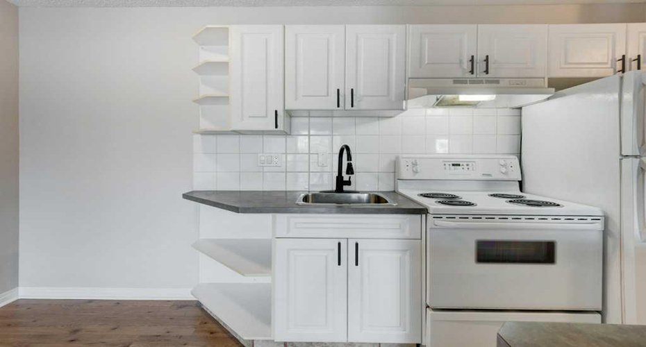 305 25 Avenue, Calgary, Alberta T2S 0L3, 1 Bedroom Bedrooms, ,1 BathroomBathrooms,Residential,For Sale,25,A2297497