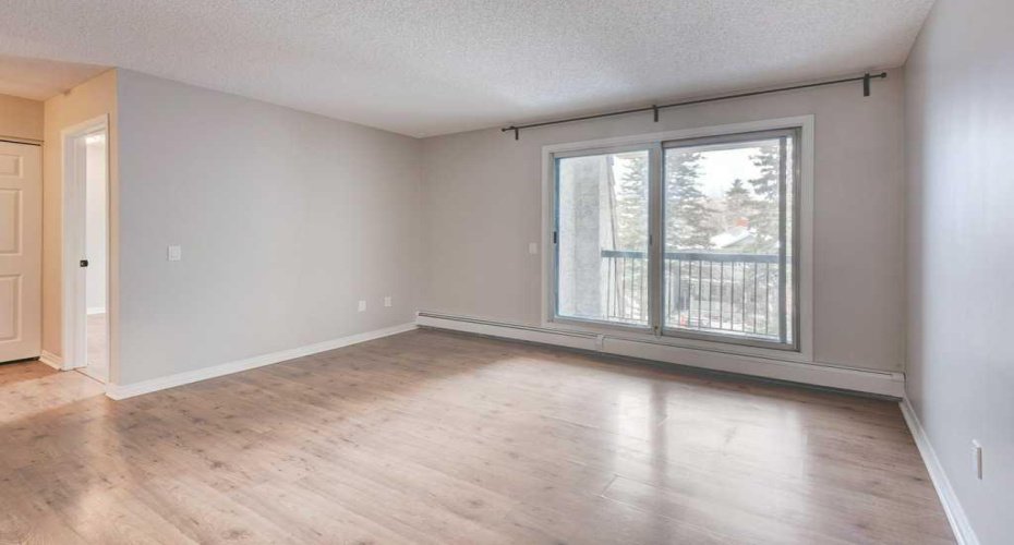 305 25 Avenue, Calgary, Alberta T2S 0L3, 1 Bedroom Bedrooms, ,1 BathroomBathrooms,Residential,For Sale,25,A2297497