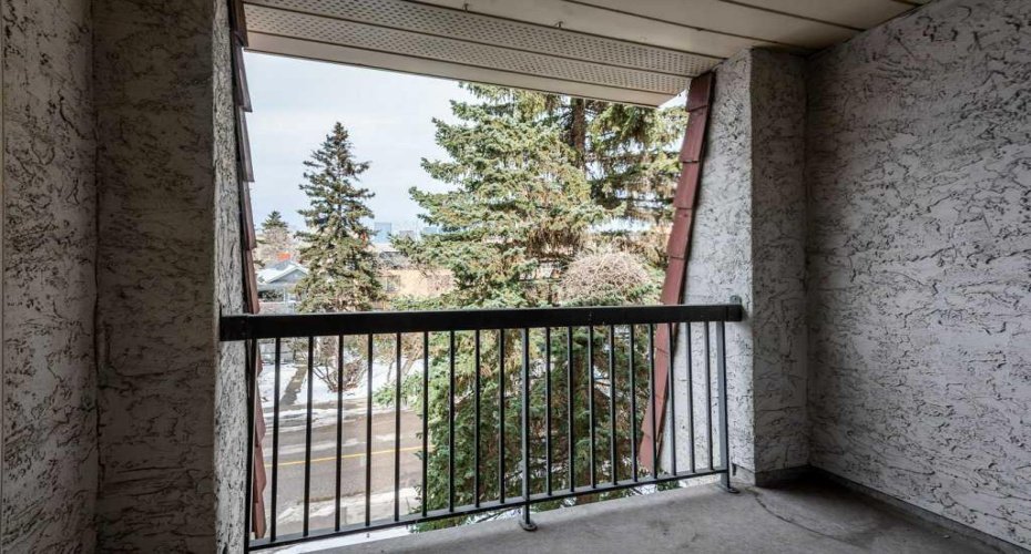 305 25 Avenue, Calgary, Alberta T2S 0L3, 1 Bedroom Bedrooms, ,1 BathroomBathrooms,Residential,For Sale,25,A2297497