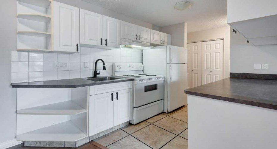 305 25 Avenue, Calgary, Alberta T2S 0L3, 1 Bedroom Bedrooms, ,1 BathroomBathrooms,Residential,For Sale,25,A2297497