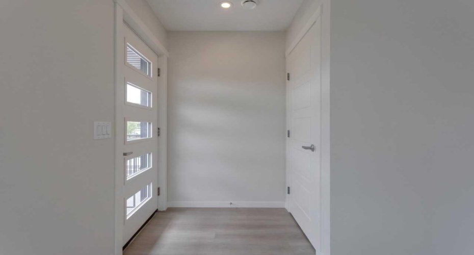 14689 1 Street, Calgary, Alberta T4B3P6, 3 Bedrooms Bedrooms, ,3 BathroomsBathrooms,Residential,For Sale,1,A2297504