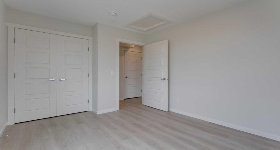 14689 1 Street, Calgary, Alberta T4B3P6, 3 Bedrooms Bedrooms, ,3 BathroomsBathrooms,Residential,For Sale,1,A2297504