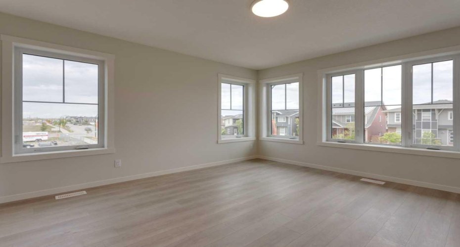 14689 1 Street, Calgary, Alberta T4B3P6, 3 Bedrooms Bedrooms, ,3 BathroomsBathrooms,Residential,For Sale,1,A2297504