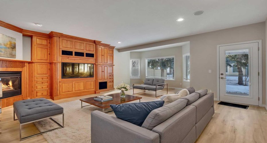 52 Sandstone Ridge Crescent, Okotoks, Alberta T1S 1P9, 4 Bedrooms Bedrooms, ,4 BathroomsBathrooms,Residential,For Sale,Sandstone Ridge,A2297544