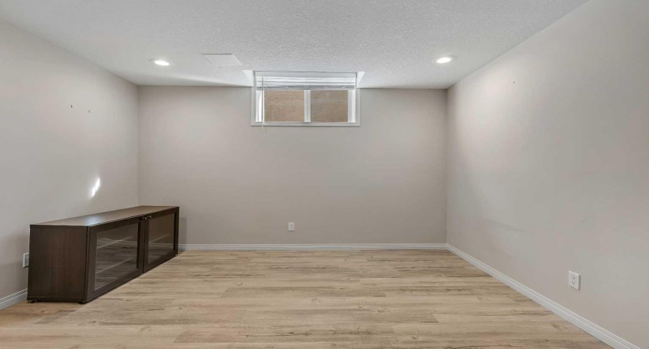 52 Sandstone Ridge Crescent, Okotoks, Alberta T1S 1P9, 4 Bedrooms Bedrooms, ,4 BathroomsBathrooms,Residential,For Sale,Sandstone Ridge,A2297544