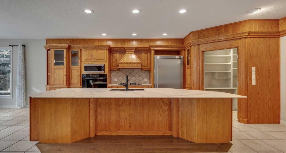 52 Sandstone Ridge Crescent, Okotoks, Alberta T1S 1P9, 4 Bedrooms Bedrooms, ,4 BathroomsBathrooms,Residential,For Sale,Sandstone Ridge,A2297544