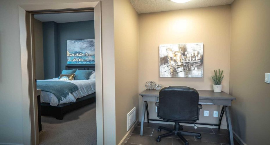 210 15 Avenue, Calgary, Alberta T2G 0B5, 2 Bedrooms Bedrooms, ,2 BathroomsBathrooms,Residential,For Sale,15,A2297572