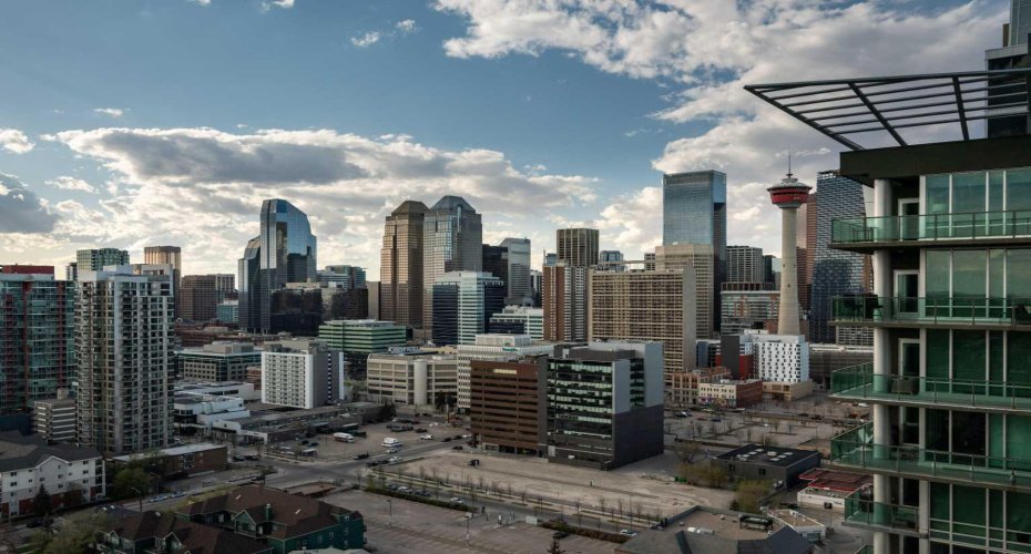 210 15 Avenue, Calgary, Alberta T2G 0B5, 2 Bedrooms Bedrooms, ,2 BathroomsBathrooms,Residential,For Sale,15,A2297572