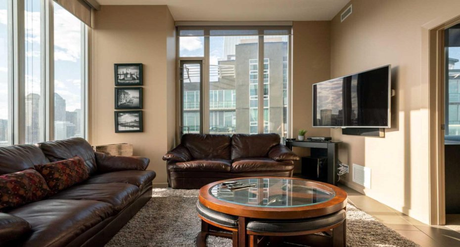 210 15 Avenue, Calgary, Alberta T2G 0B5, 2 Bedrooms Bedrooms, ,2 BathroomsBathrooms,Residential,For Sale,15,A2297572