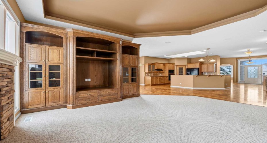 157 Valley Creek Place, Calgary, Alberta T3B 5V1, 3 Bedrooms Bedrooms, ,3 BathroomsBathrooms,Residential,For Sale,Valley Creek,A2296480