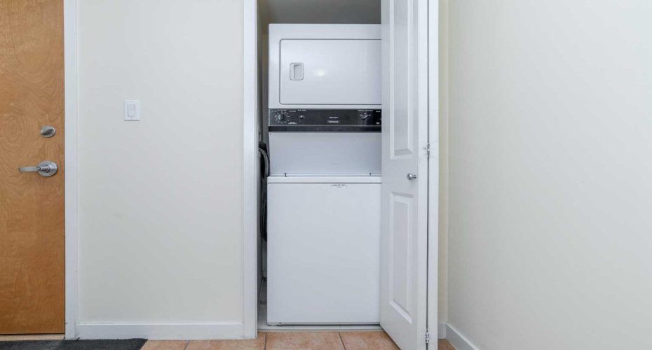 1108 6 Avenue, Calgary, Alberta T2P5K1, 2 Bedrooms Bedrooms, ,2 BathroomsBathrooms,Residential,For Sale,6,A2236474