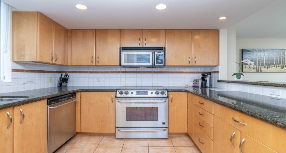 1108 6 Avenue, Calgary, Alberta T2P5K1, 2 Bedrooms Bedrooms, ,2 BathroomsBathrooms,Residential,For Sale,6,A2236474