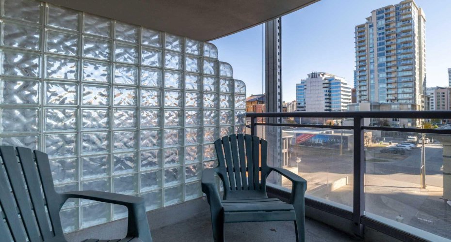 1108 6 Avenue, Calgary, Alberta T2P5K1, 2 Bedrooms Bedrooms, ,2 BathroomsBathrooms,Residential,For Sale,6,A2236474