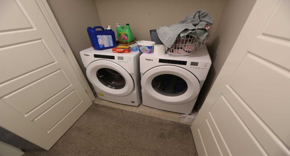 9 - Basement Washer Dryer