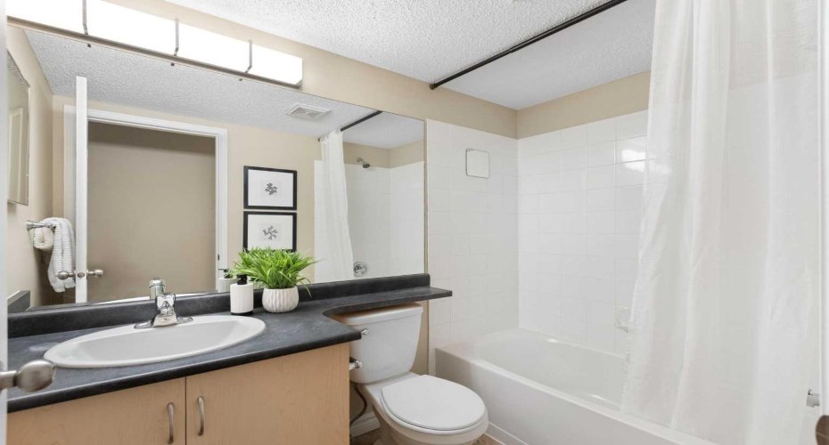 10 Prestwick Bay, Calgary, Alberta T2Z 0B4, 2 Bedrooms Bedrooms, ,1 BathroomBathrooms,Residential,For Sale,Prestwick,A2282420