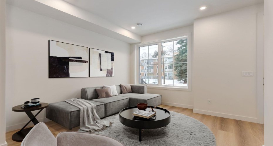 1651 8 Avenue, Calgary, Alberta T2N1C4, ,Commercial,For Sale,8,A2287084