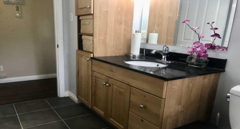 320 Haddon Road, Calgary, Alberta T2V 2Z3, 4 Bedrooms Bedrooms, ,2 BathroomsBathrooms,Residential,For Sale,Haddon,A2287705