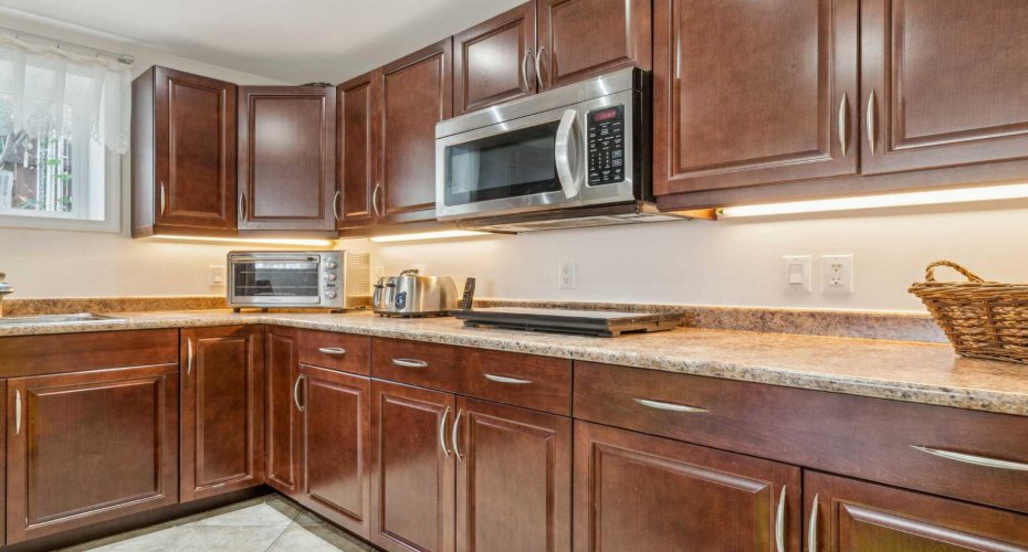 320 Haddon Road, Calgary, Alberta T2V 2Z3, 4 Bedrooms Bedrooms, ,2 BathroomsBathrooms,Residential,For Sale,Haddon,A2287705