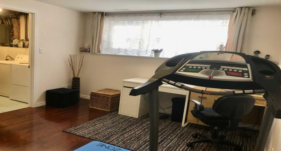 320 Haddon Road, Calgary, Alberta T2V 2Z3, 4 Bedrooms Bedrooms, ,2 BathroomsBathrooms,Residential,For Sale,Haddon,A2287705