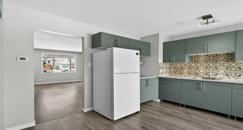 2211 19 Street, Calgary, Alberta T2E 4Y5, 3 Bedrooms Bedrooms, ,1 BathroomBathrooms,Residential,For Sale,19,A2297029