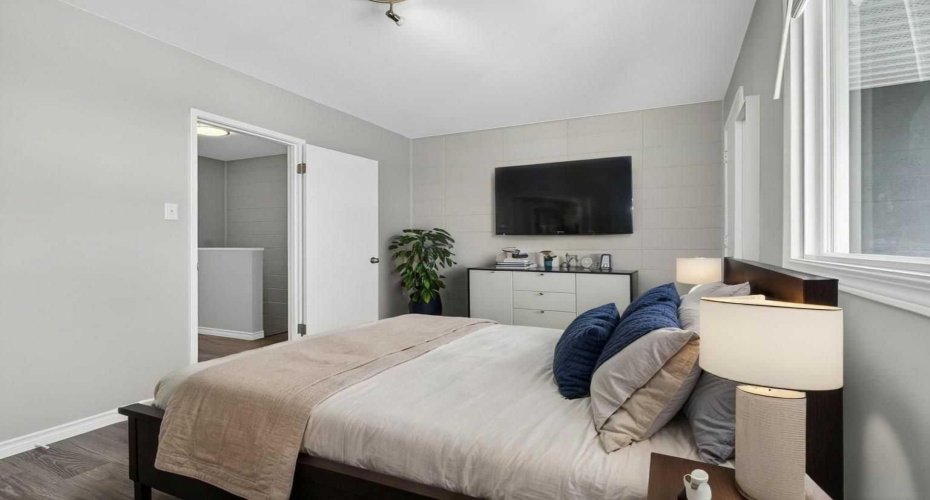 2211 19 Street, Calgary, Alberta T2E 4Y5, 3 Bedrooms Bedrooms, ,1 BathroomBathrooms,Residential,For Sale,19,A2297029