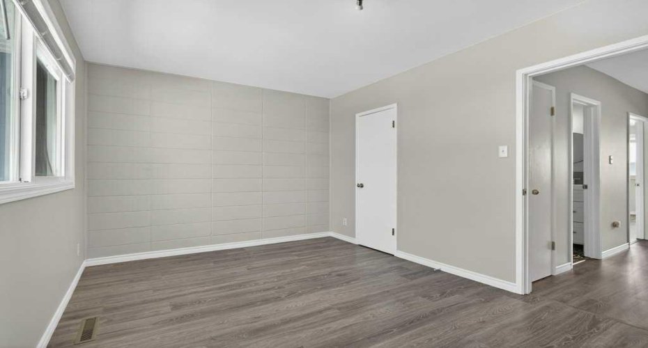 2211 19 Street, Calgary, Alberta T2E 4Y5, 3 Bedrooms Bedrooms, ,1 BathroomBathrooms,Residential,For Sale,19,A2297029