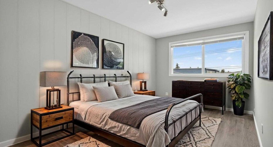 2211 19 Street, Calgary, Alberta T2E 4Y5, 3 Bedrooms Bedrooms, ,1 BathroomBathrooms,Residential,For Sale,19,A2297029