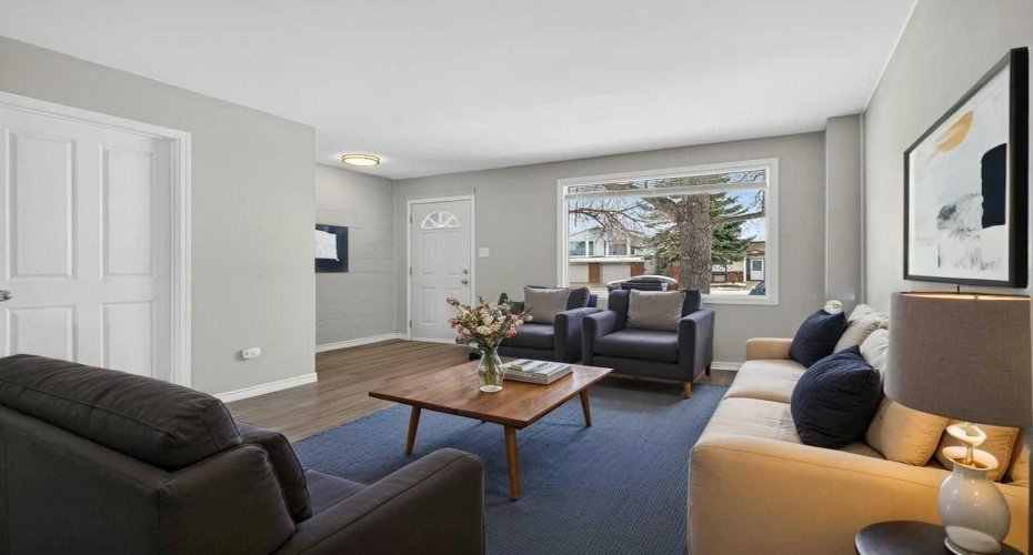 2211 19 Street, Calgary, Alberta T2E 4Y5, 3 Bedrooms Bedrooms, ,1 BathroomBathrooms,Residential,For Sale,19,A2297029