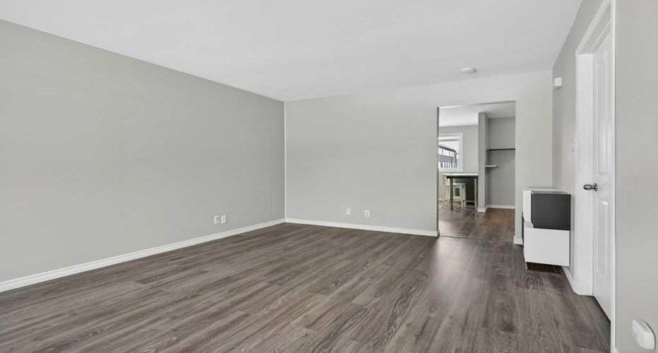 2211 19 Street, Calgary, Alberta T2E 4Y5, 3 Bedrooms Bedrooms, ,1 BathroomBathrooms,Residential,For Sale,19,A2297029