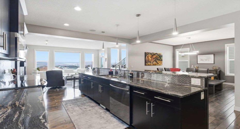 95 Sunset Way, Cochrane, Alberta T4C 0G2, 4 Bedrooms Bedrooms, ,4 BathroomsBathrooms,Residential,For Sale,Sunset,A2297049