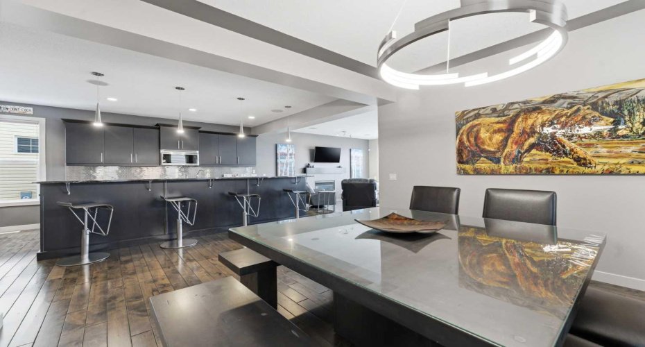 95 Sunset Way, Cochrane, Alberta T4C 0G2, 4 Bedrooms Bedrooms, ,4 BathroomsBathrooms,Residential,For Sale,Sunset,A2297049