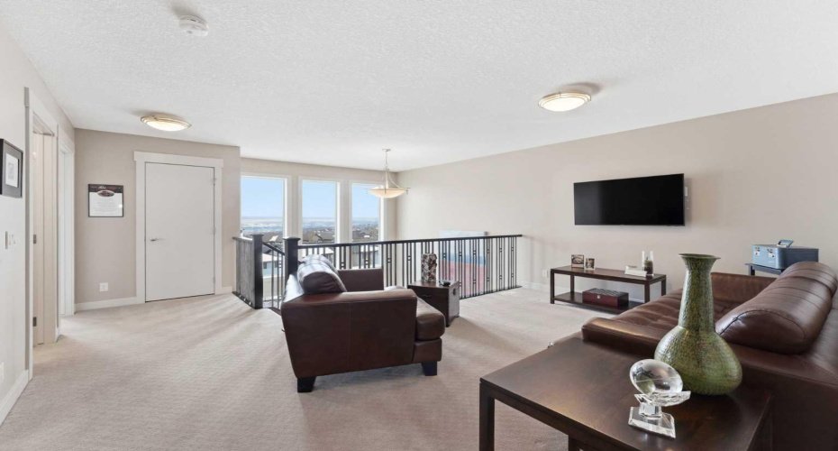 95 Sunset Way, Cochrane, Alberta T4C 0G2, 4 Bedrooms Bedrooms, ,4 BathroomsBathrooms,Residential,For Sale,Sunset,A2297049