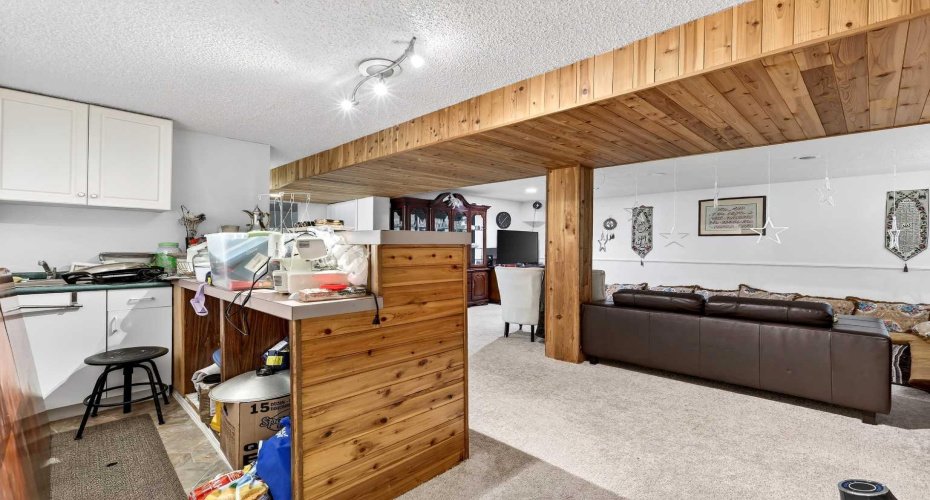 Family room with wet bar