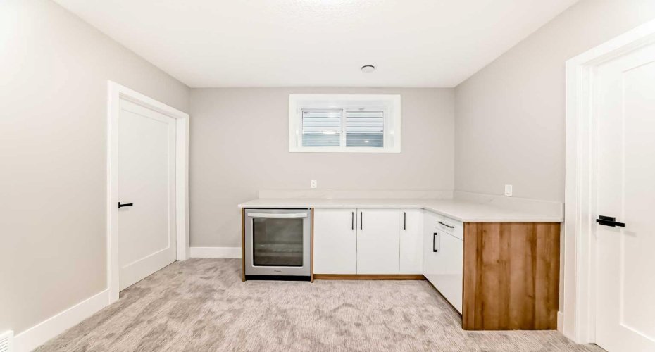 722 53 Avenue, Calgary, Alberta T2V 0C3, 3 Bedrooms Bedrooms, ,4 BathroomsBathrooms,Residential,For Sale,53,A2297275