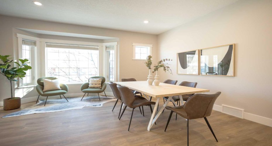 722 53 Avenue, Calgary, Alberta T2V 0C3, 3 Bedrooms Bedrooms, ,4 BathroomsBathrooms,Residential,For Sale,53,A2297275