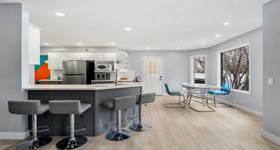 48 Douglas Park Boulevard, Calgary, Alberta T2Z2B1, 3 Bedrooms Bedrooms, ,3 BathroomsBathrooms,Residential,For Sale,Douglas Park,A2297289