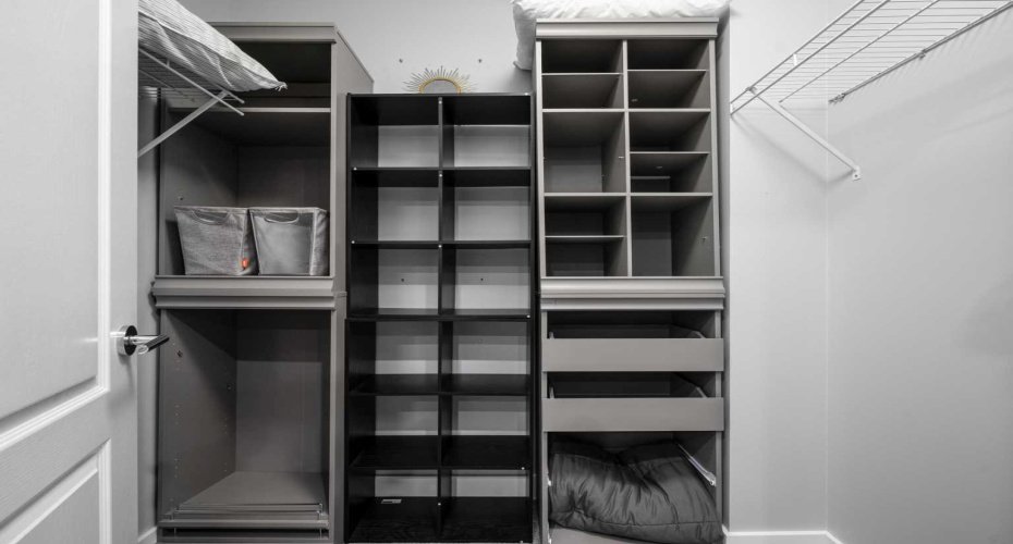 48 Douglas Park Boulevard, Calgary, Alberta T2Z2B1, 3 Bedrooms Bedrooms, ,3 BathroomsBathrooms,Residential,For Sale,Douglas Park,A2297289