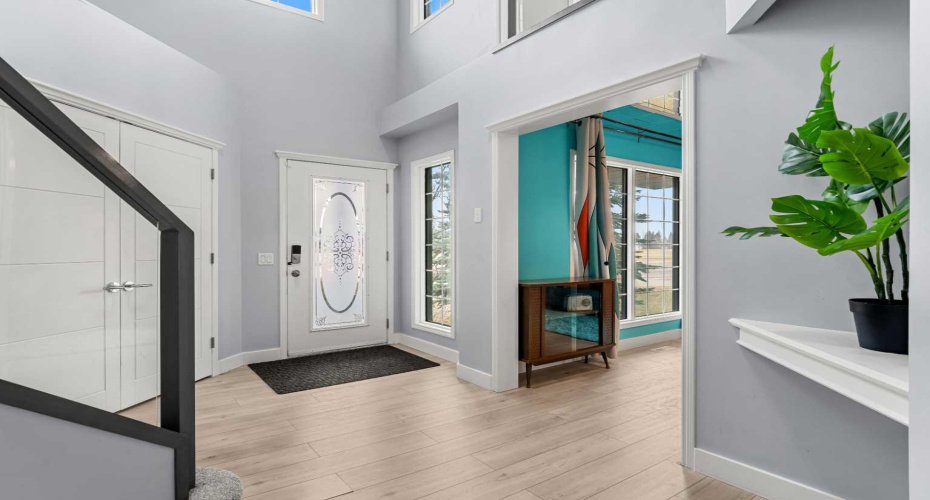 48 Douglas Park Boulevard, Calgary, Alberta T2Z2B1, 3 Bedrooms Bedrooms, ,3 BathroomsBathrooms,Residential,For Sale,Douglas Park,A2297289