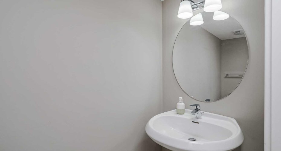 108 Redstone View, Calgary, Alberta T3N 0M9, 2 Bedrooms Bedrooms, ,3 BathroomsBathrooms,Residential,For Sale,Redstone,A2297435