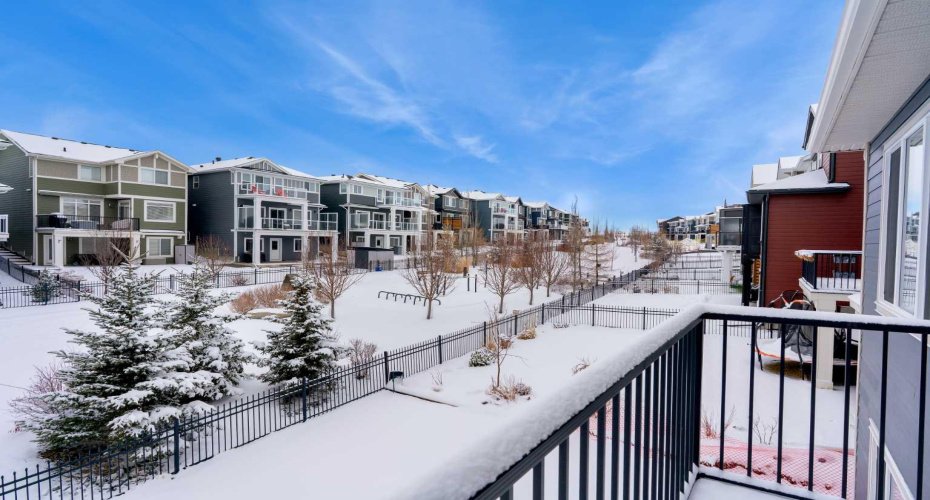 47 Sundown Crescent, Cochrane, Alberta T4C 0H4, 3 Bedrooms Bedrooms, ,3 BathroomsBathrooms,Residential,For Sale,Sundown,A2297461