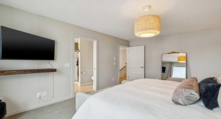 44 Legacy Landing, Calgary, Alberta T2X 2E5, 3 Bedrooms Bedrooms, ,4 BathroomsBathrooms,Residential,For Sale,Legacy,A2297636