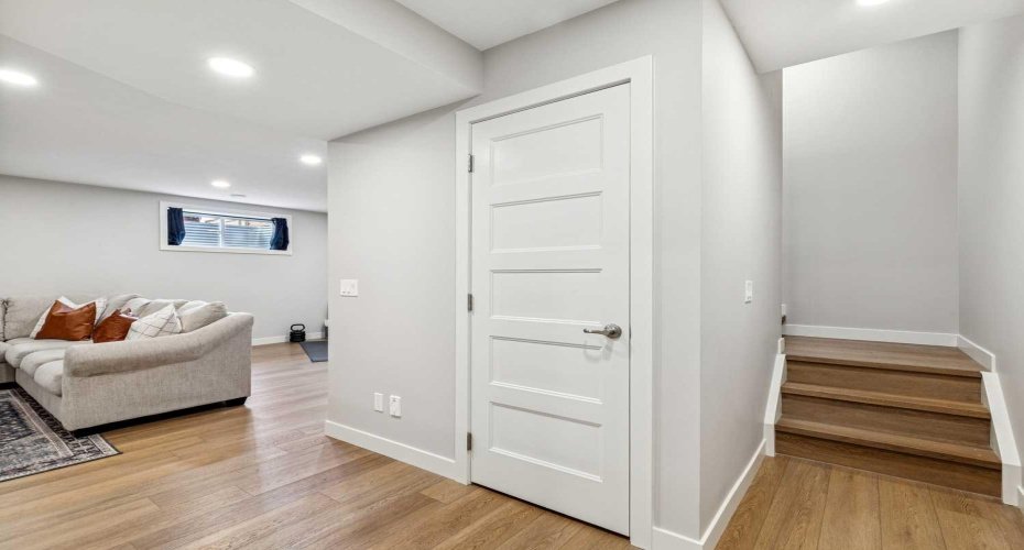 44 Legacy Landing, Calgary, Alberta T2X 2E5, 3 Bedrooms Bedrooms, ,4 BathroomsBathrooms,Residential,For Sale,Legacy,A2297636