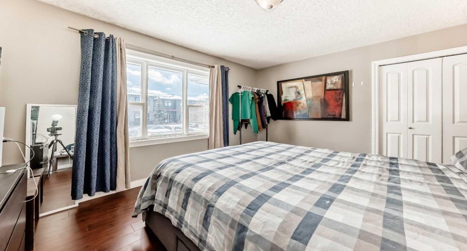 2428 3 Avenue, Calgary, Alberta T2N 0L7, 4 Bedrooms Bedrooms, ,2 BathroomsBathrooms,Residential,For Sale,3,A2297646