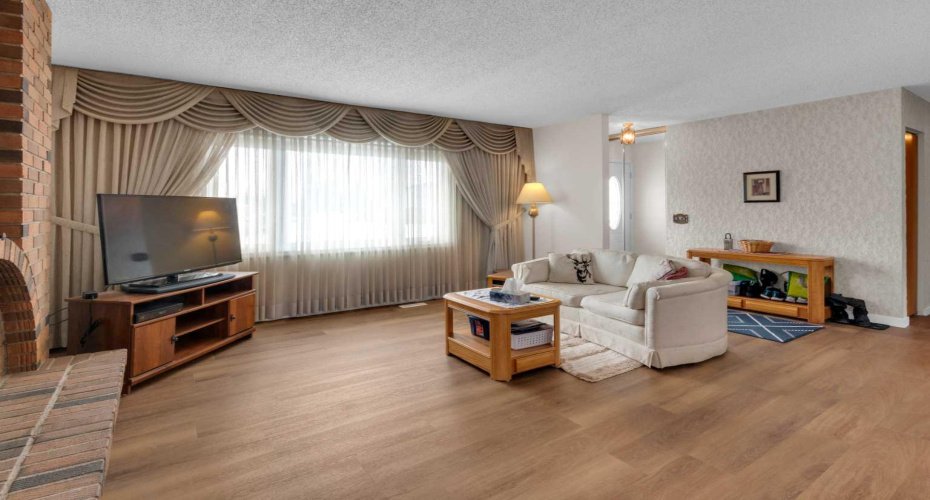 New Vinyl plank floor