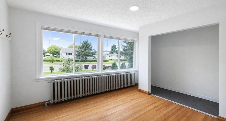 326 27 Avenue, Calgary, Alberta T2E 2A2, 3 Bedrooms Bedrooms, ,2 BathroomsBathrooms,Residential,For Sale,27,A2297758