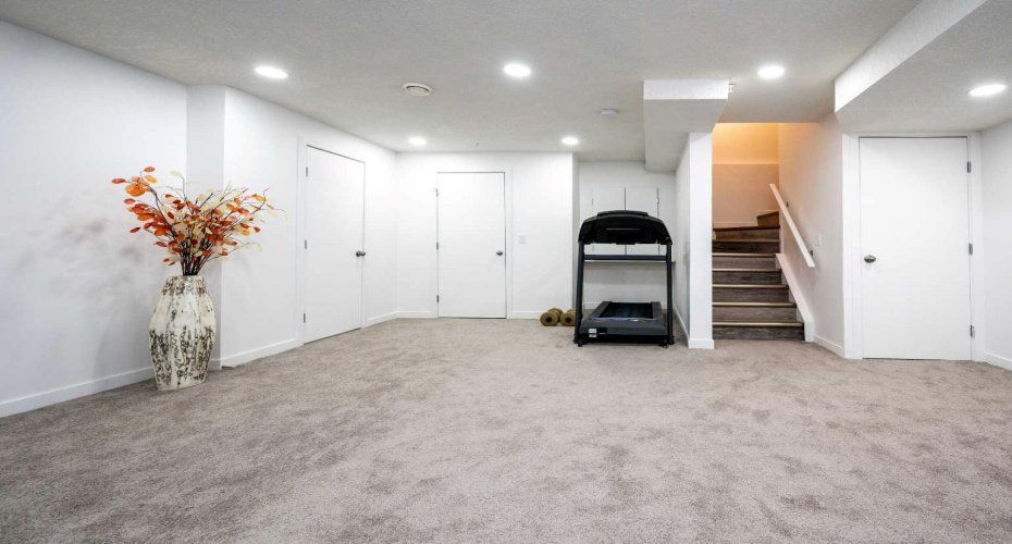 60 Covecreek Mews, Calgary, Alberta T3K 0J6, 3 Bedrooms Bedrooms, ,4 BathroomsBathrooms,Residential,For Sale,Covecreek,A2297761