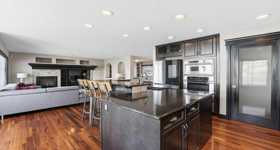 224 Everbrook Way, Calgary, Alberta T2Y0E8, 4 Bedrooms Bedrooms, ,4 BathroomsBathrooms,Residential,For Sale,Everbrook,A2297787