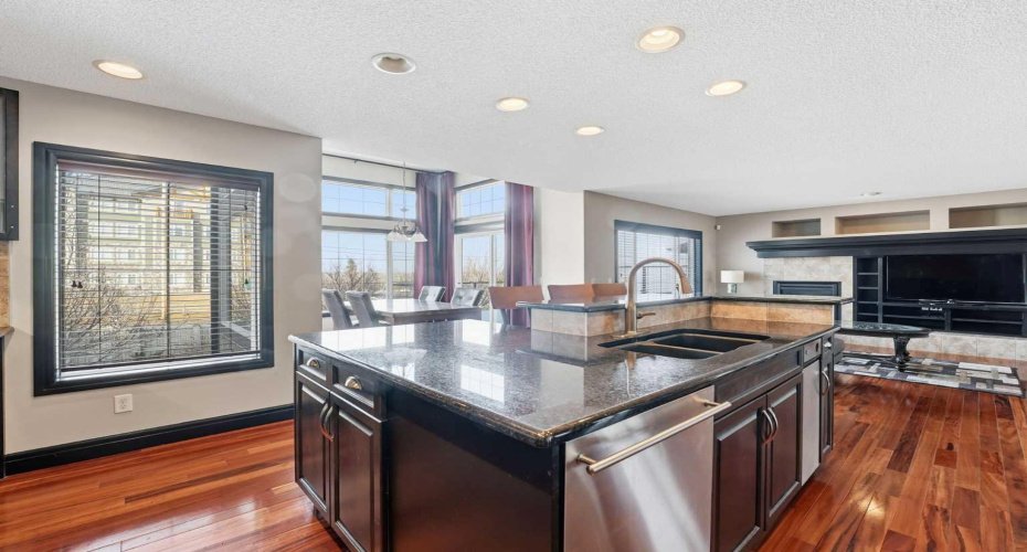 224 Everbrook Way, Calgary, Alberta T2Y0E8, 4 Bedrooms Bedrooms, ,4 BathroomsBathrooms,Residential,For Sale,Everbrook,A2297787